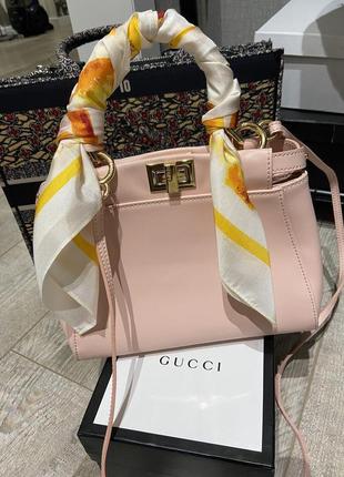 Шикарная сумка fendi peecaboo2 фото