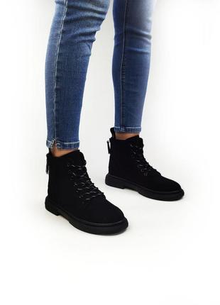 Жіночі демісезонні черевики на шеурках із застібкою чорні3 фото