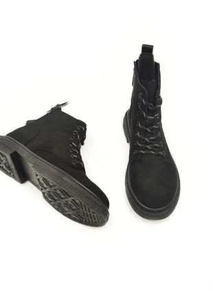 Жіночі демісезонні черевики на шеурках із застібкою чорні5 фото