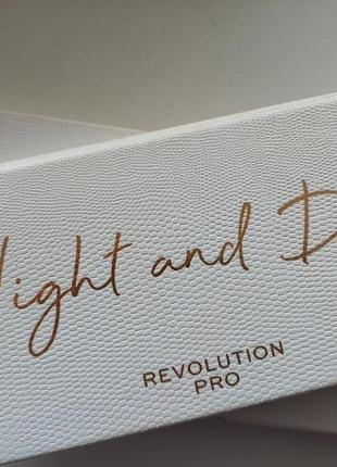 Палетка тіней у холодній гамі revolution