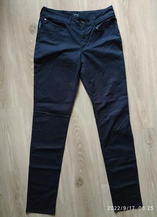 Легкие джинсы armani jeans размер 31/33, новые.