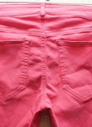 Женские джинсы diesel розового цвета, skinny, с рваностями.7 фото