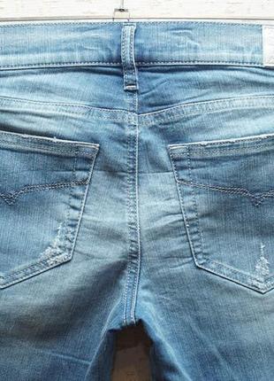 Женские джинсы diesel голубого цвета, низкая посадка skinny.4 фото