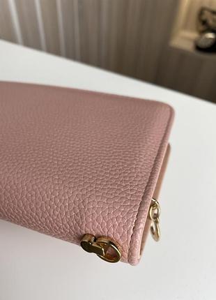 Розовый кошелек