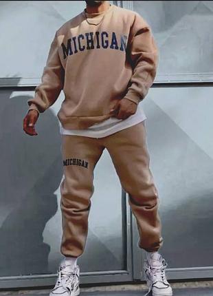 Мужской костюм