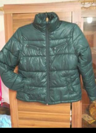 Курточка зелена