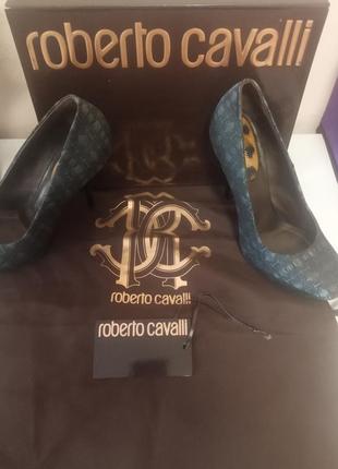 Оригинальные туфли roberto cavalli
