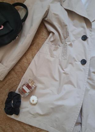 Бежевый плащ 4