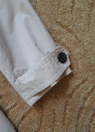 Бежевый плащ 3