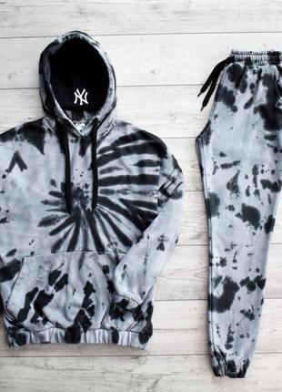 Стильний чоловічий молодіжний костюм tie-dye
