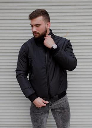 Утеплена чоловіча куртка бомбер чорна