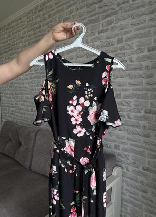 Черный шикарный комбинезон в цветах f&f размер м