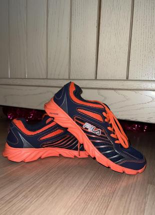 Нові красовки  fila 36р