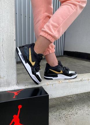 Nike jordan legacy 312 low black gold топові жіночі високі кросівки найк джордан чорні золоті люкс женские черные высокие кроссовки черные золотые9 фото