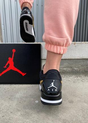Nike jordan legacy 312 low black gold топові жіночі високі кросівки найк джордан чорні золоті люкс женские черные высокие кроссовки черные золотые5 фото