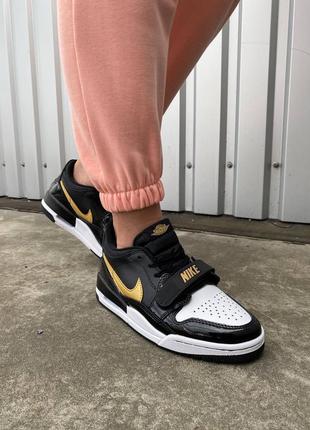 Nike jordan legacy 312 low black gold топові жіночі високі кросівки найк джордан чорні золоті люкс женские черные высокие кроссовки черные золотые4 фото