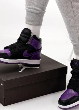 Nike jordan 1 retro black violet стильні чоловічі високі кросівки найк джордан чорно фіолетові мужские топовые кроссовки черно фиолетовые8 фото