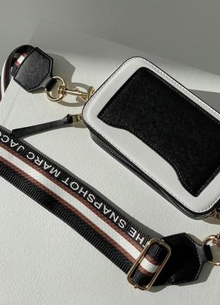 Marc jacobs small camera bag white black жіноча міні сумочка марк джейкобс чорно біла червона всередині брендовая сумка черно белая красная внутри2 фото