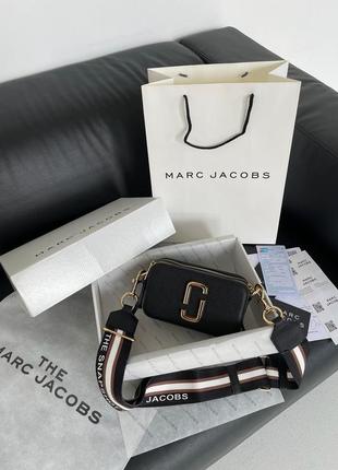 Marc jacobs small camera bag black/gold міні сумочка марк джейкобс чорна золотий логотип брендовая черная сумка золотой логотип6 фото