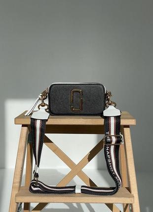 Marc jacobs small camera bag black white міні сумочка марк джейкобс чорно біла червона всередині брендовая черно белая сумка красная внутри9 фото