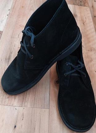 Замшеві черевики