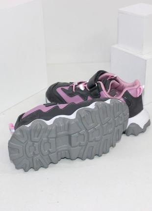 Круті кросівки для дівчаток сірі з кольоровими вставками6 фото