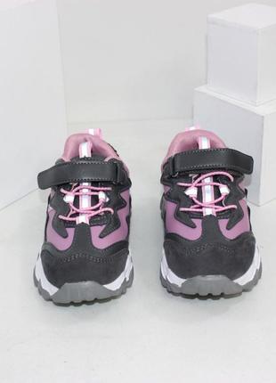 Круті кросівки для дівчаток сірі з кольоровими вставками3 фото