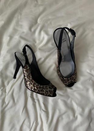 Босоніжки stuart weitzman