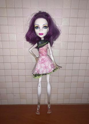 Кукла монстер хай monster high спектра спорт ghoul sports spectra vondergeist. оригинал