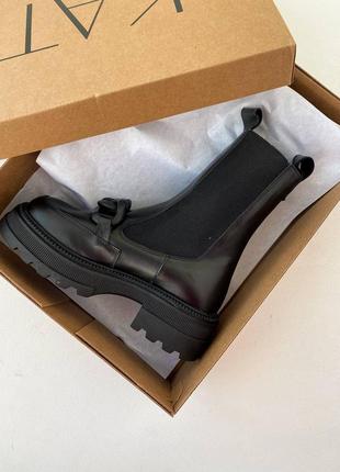 Ботинки женские кожаные черные длинные на зиму челсі