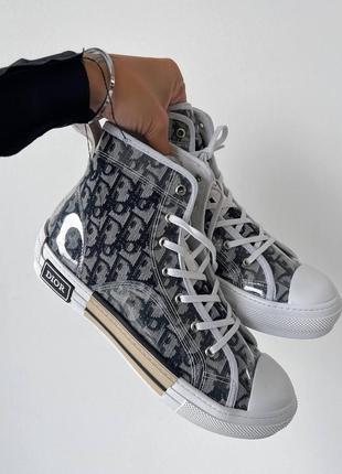 Жіночі кеди dior b23 high top white

женские кеды диор