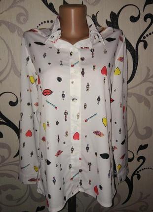 Белая рубашка с рисунками
