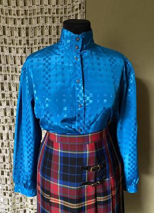 Вінтажна блуза, є нюанс