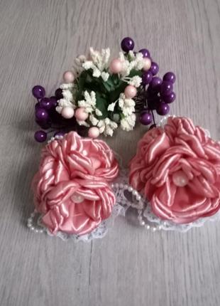 Бантики в рожевих тонах