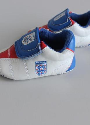 Пінетки- кросівки george 3-6 місяців