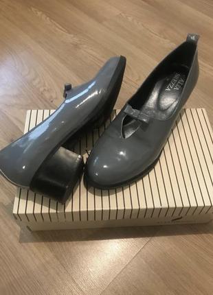 Туфлі шкіряні