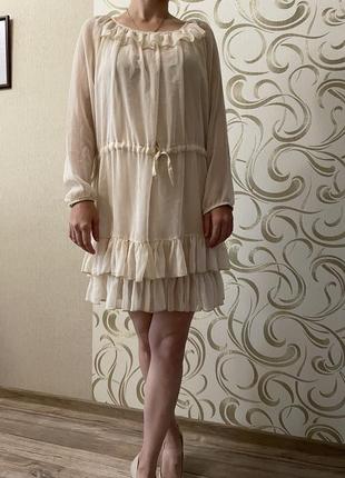Легка сукня з рюшами