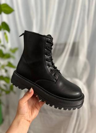 Жіночі черевики