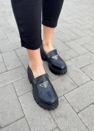Жіночі лофери prada loafers black

женские лоферы