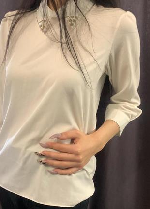 Полупрозрачная рубашка с красивым воротником из жемчуга и маленьких камешков✨