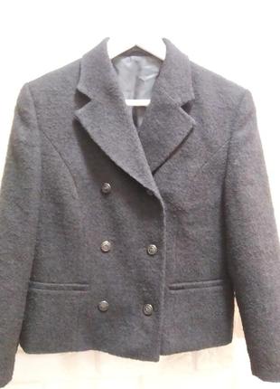 Чудовий шерстяний піджак