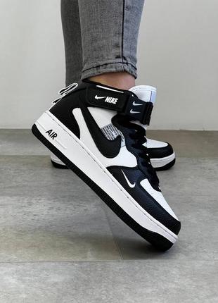 Nike air force mid utility black white жіночі високі кросівки найк чорно білі женские высокие брендовые топовые кроссовки черно белые5 фото