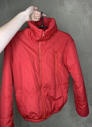 Куртка червоного кольору осінь -весна😍🔥