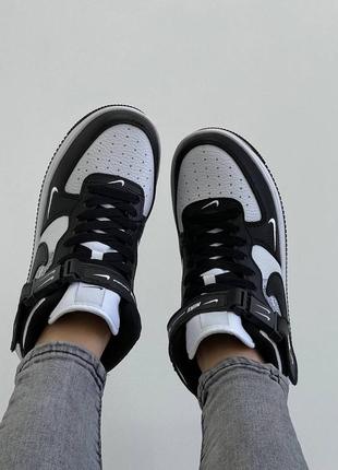 Nike air force mid utility black white жіночі високі кросівки найк чорно білі женские высокие брендовые топовые кроссовки черно белые