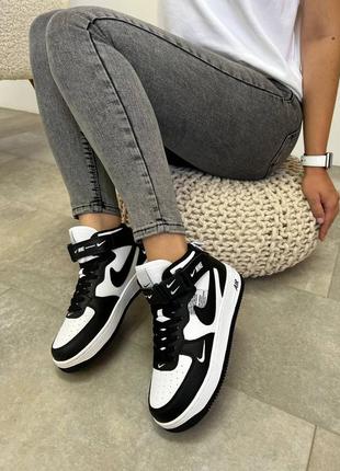 Nike air force mid utility black white жіночі високі кросівки найк чорно білі женские высокие брендовые топовые кроссовки черно белые8 фото