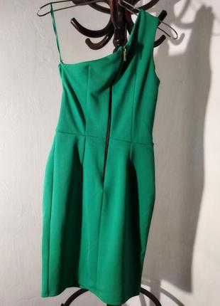 Платье зеленое на одно плече2 фото