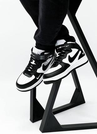 Nike air force mid utility black white чоловічі високі кросівки найк чорно білі мужские высокие брендовые топовые кроссовки черно белые6 фото