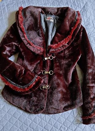 Полушкбок штучний