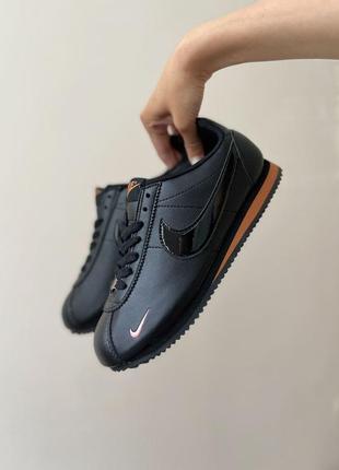 Жіночі демісезонні чорні шкіряні кросівки nike cortez 🆕 найк кортез2 фото