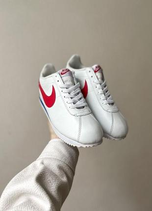 Жіночі демісезонні білі з червоним шкіряні кросівки nike cortez 🆕 найк кортез2 фото